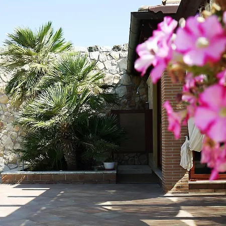 Alba Chiara Bed & Breakfast 2*